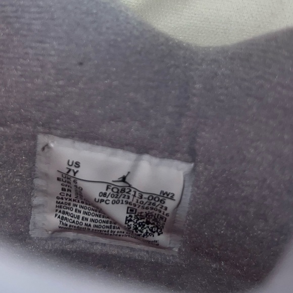 JORDAN 4 RETRO 'BRED REIMAGINED' - Picture 2 of 9